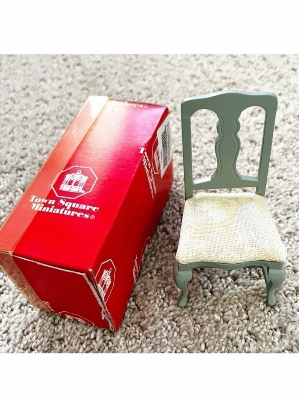 Town Square Miniatures Dollhouse Green Dining Armchair Ivory Cream Fabric T5992